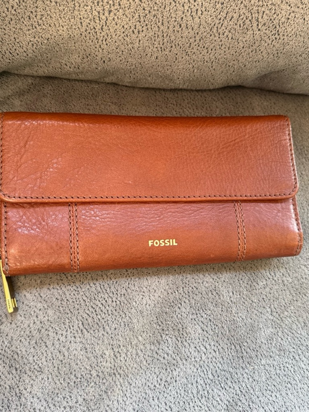 Fossil Cognac Leather Continental Wallet with Gold Logo